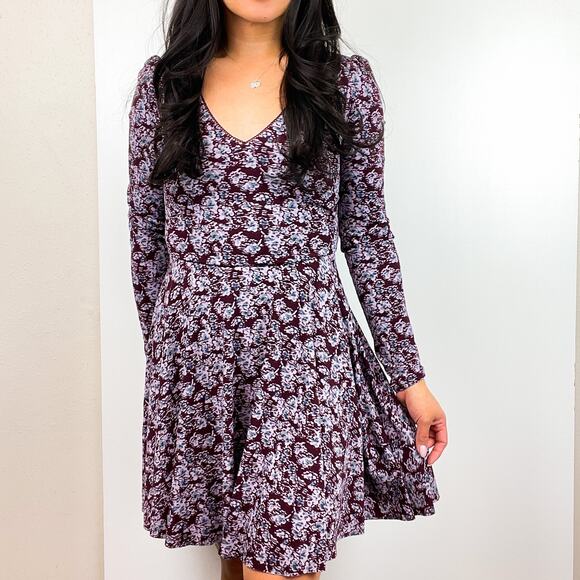 Kimchi Blue Urban Outfitters Size S Lace-Up Back Mini Fit Flare Dress Floral - Picture 2 of 12